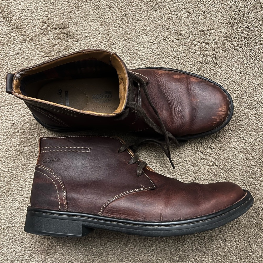 Clark’s Collection brown leather boot (Mens-9.5)